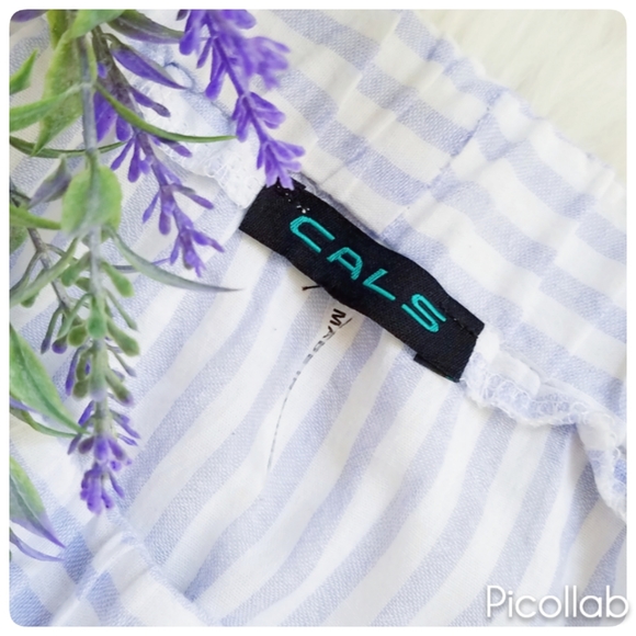 Off the Shoulder Blouse - Picture 3 of 5